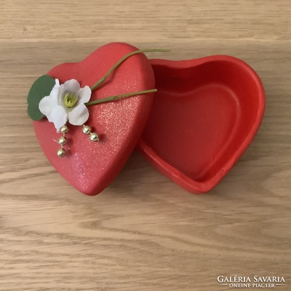 Heart ceramic holder