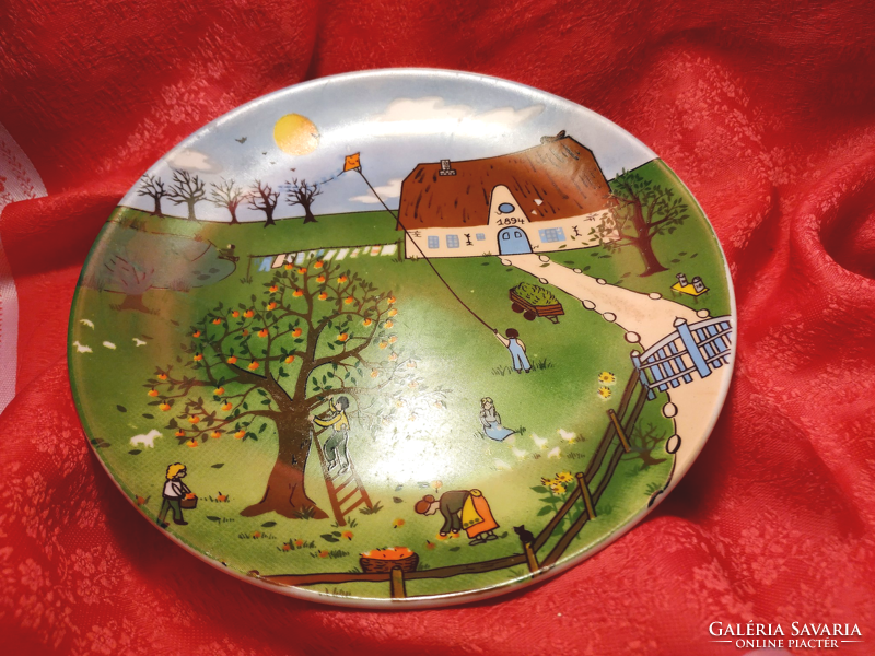 Porcelain plate with children's drawings, decorative plate