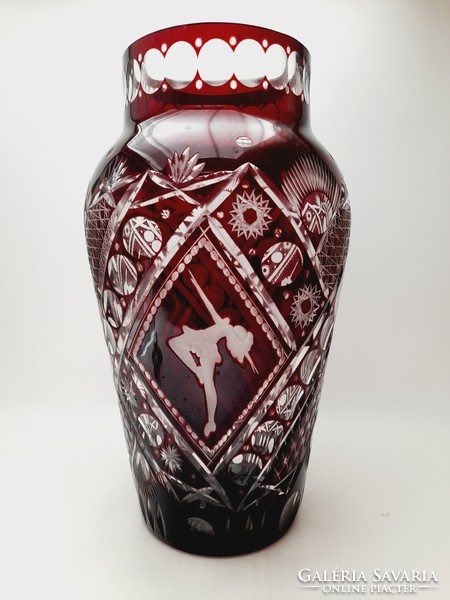 Bordó nagyméretű balerínás kristály váza, 30,5 cm