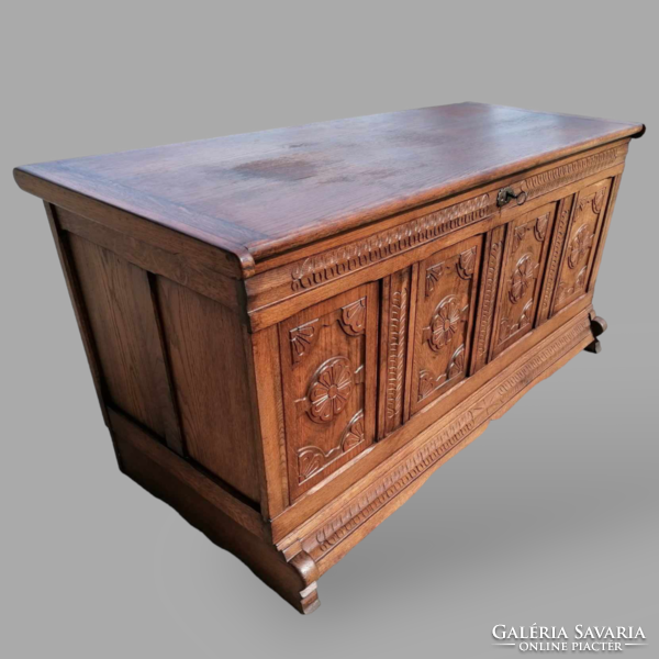Neo-Renaissance chest