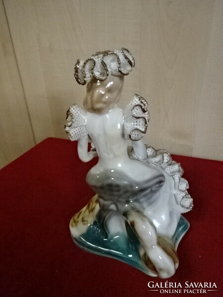 Román porcelán figura, fodros ruhás lány kalapban, magassága 19 cm. Jókai.