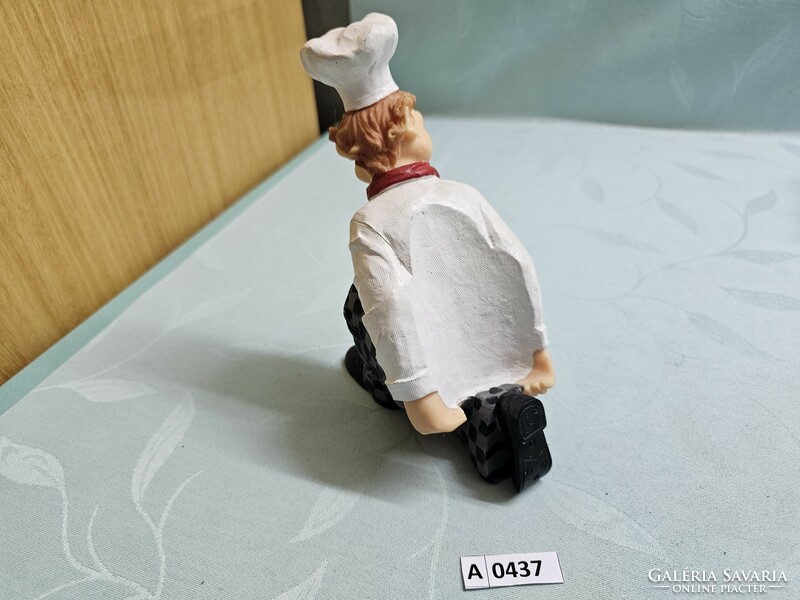 A0437 resin chef 17x13 cm