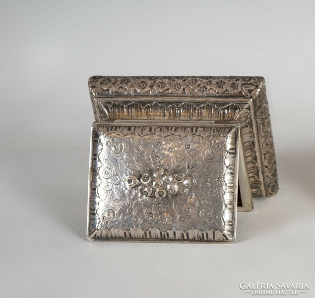 Silver box with floral decoration