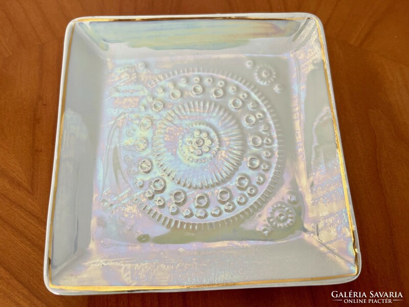Retro hólloháza porcelain iridescent bowl, offering