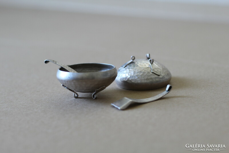 Retro hammered metal salt and pepper shaker