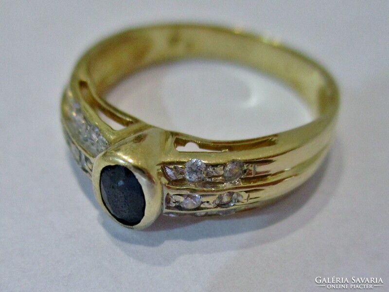 Beautiful antique genuine sapphire gold ring