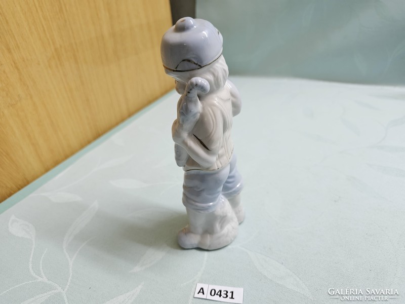 A0431 porcelain boy with umbrella 19 cm