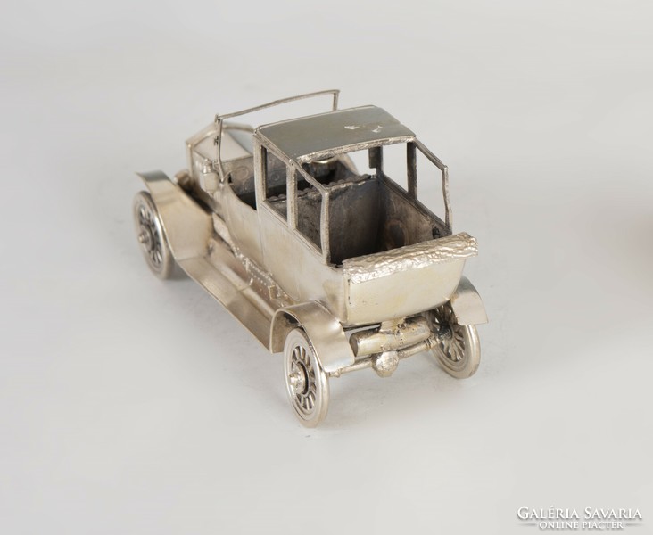 Silver Rolls Royce (1911) model