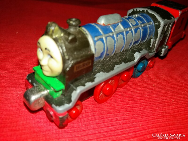 Old 1970s quality metal magnetic thomas locomotive with coal wagon as shown in the pictures 19