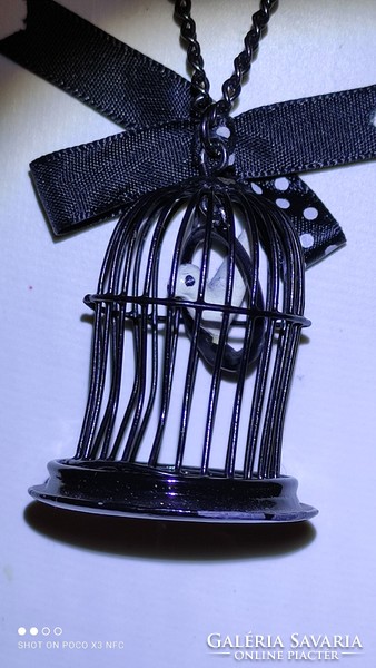 Bizsu chain with a bird in a cage pendant