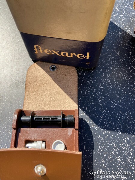 Flexaret camera in very good condition, in working condition, with accessories, unopened film