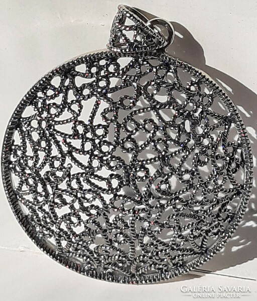 Large round silver pendant with openwork decoration! 4cm!