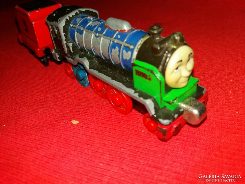 Old 1970s quality metal magnetic thomas locomotive with coal wagon as shown in the pictures 19
