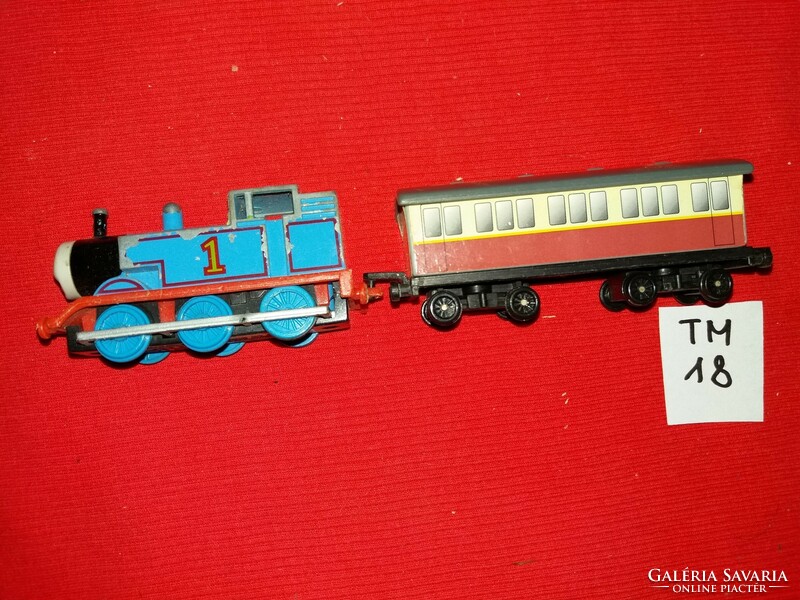 Old quality metal Thomas locomotive from the 1970s with wagon according to the pictures 18.