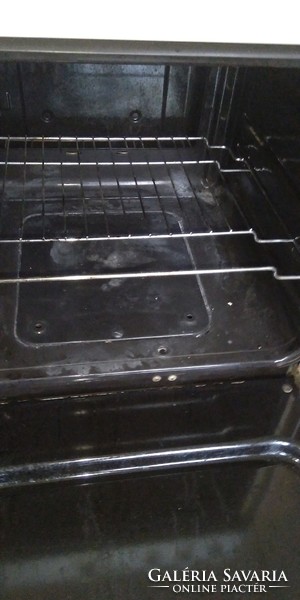 Küppersbusch retro gas stove with 3 cooking hobs and oven