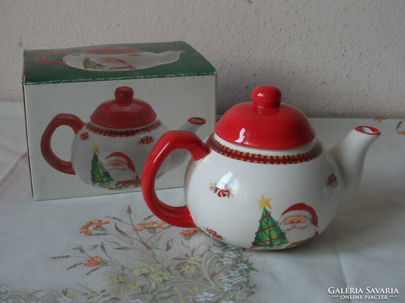 Siaki porcelain Christmas tea and coffee jug