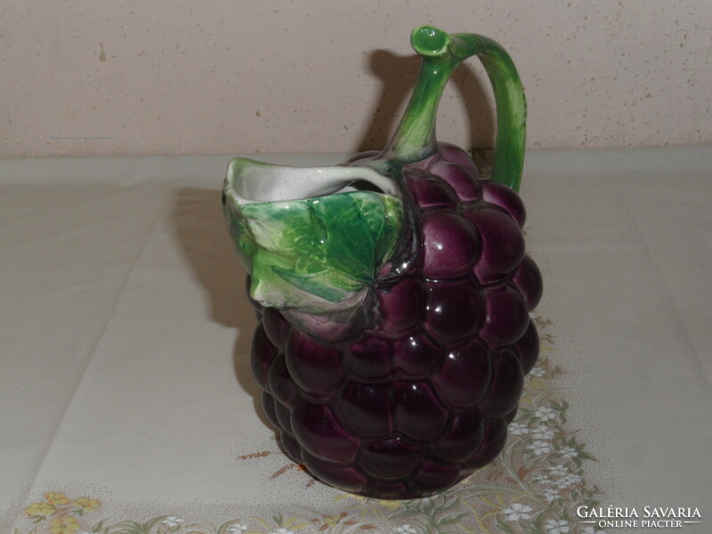 Porcelain wine jug in the shape of an Italian grape