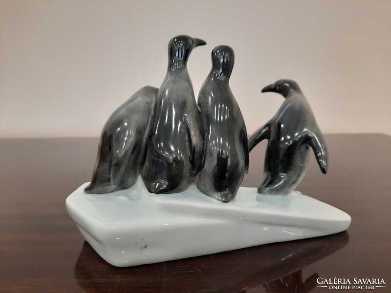 Herendi porcelán pingvin csoport, pingvinek a jégtáblán figura 1.oszt.
