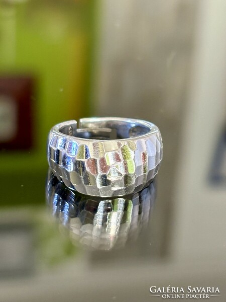Ragyogó-csillogó, masszív ezüst gyűrű