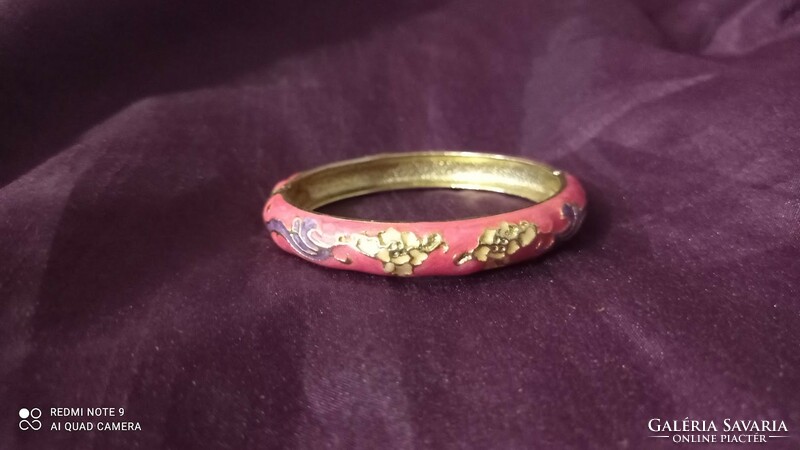 Pink metal bracelet, women's fire enamel with clasp? jewellery