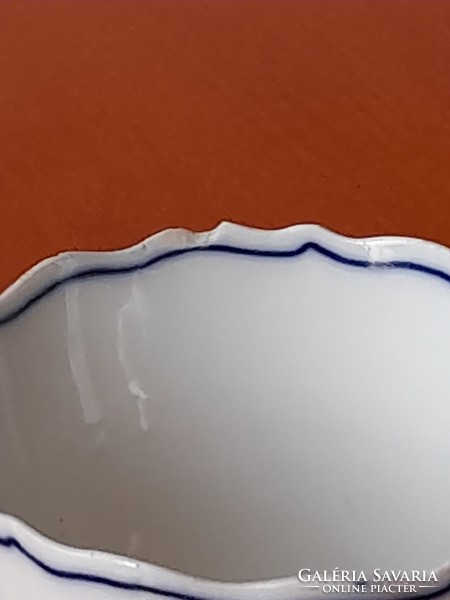 Messenian porcelain cup with onion pattern