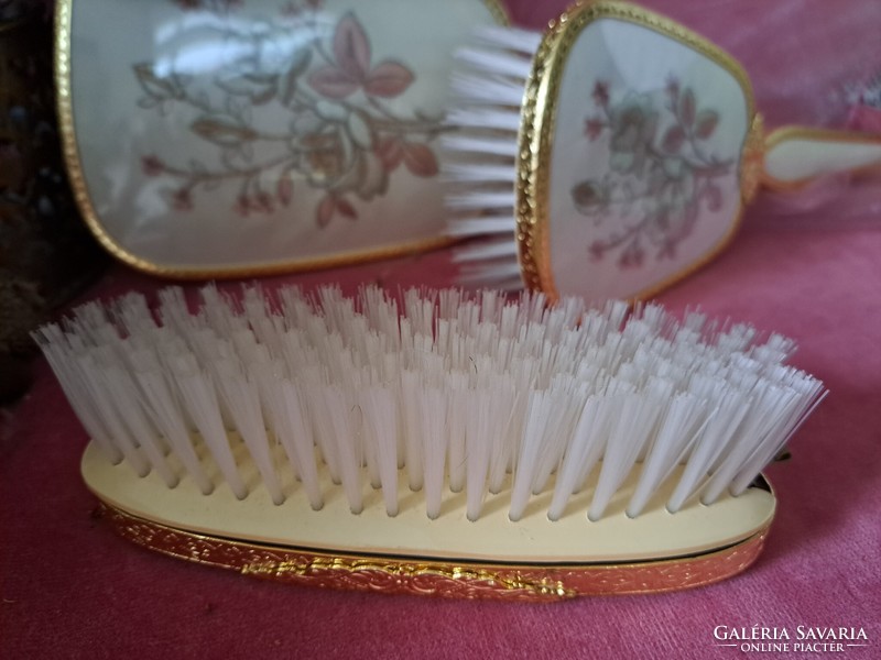 English vintage combing set