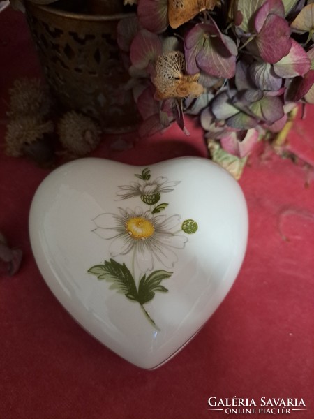 Hollóháza aquincum heart-shaped bonbonier