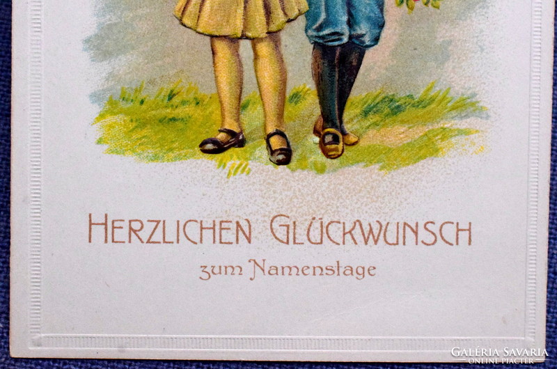 Antik dombornyomott üdvözlő képeslap gyerekek rózsacsokorral