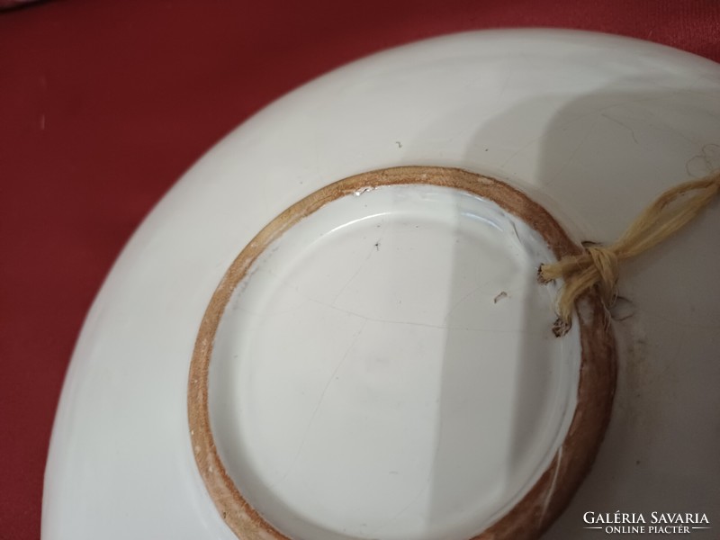 Szépséges Krajtsovits Margit falikerámia.