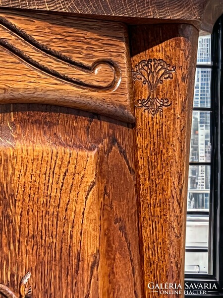 Oak chest of drawers - with tree of life decoration, 4 drawers, hidden compartment, new, numbered