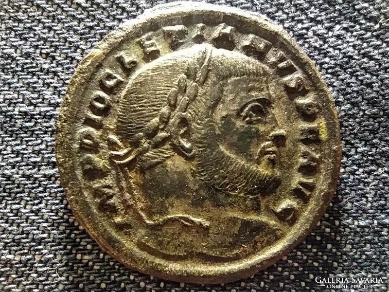 Roman Empire Maximianus (286-305) follis sacra monet avgg et caess nostr (id48810)