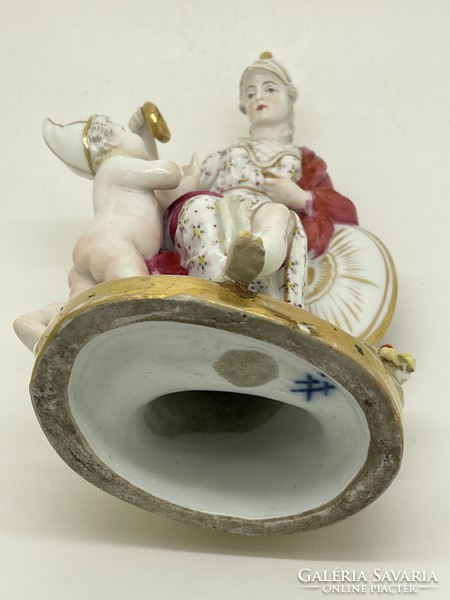 Meisseni Német antik mitológiai porcelán szobor puttóval 21.5cm