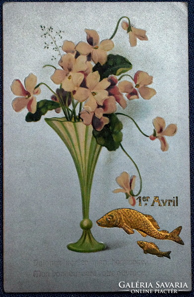 Antik szecessziós dombornyomott üdvözlő képeslap aranyhal ibolya vázában ezüst háttér  ápr 1.