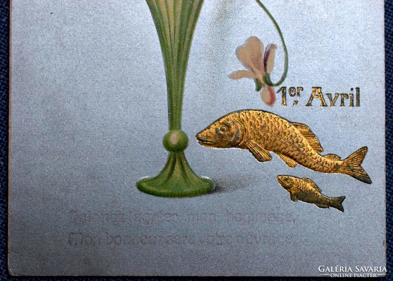 Antik szecessziós dombornyomott üdvözlő képeslap aranyhal ibolya vázában ezüst háttér  ápr 1.