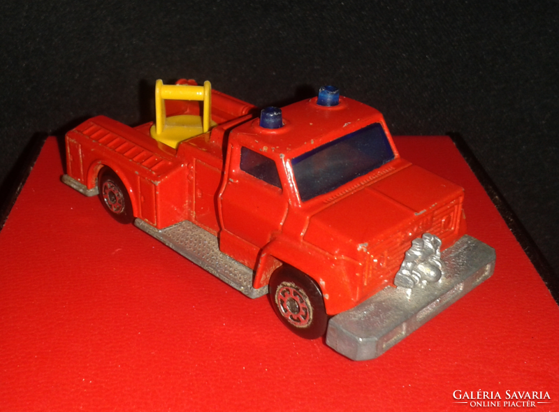 Matchbox superfast no. 13 Snorkel fire engine 1977 Lesney made in England