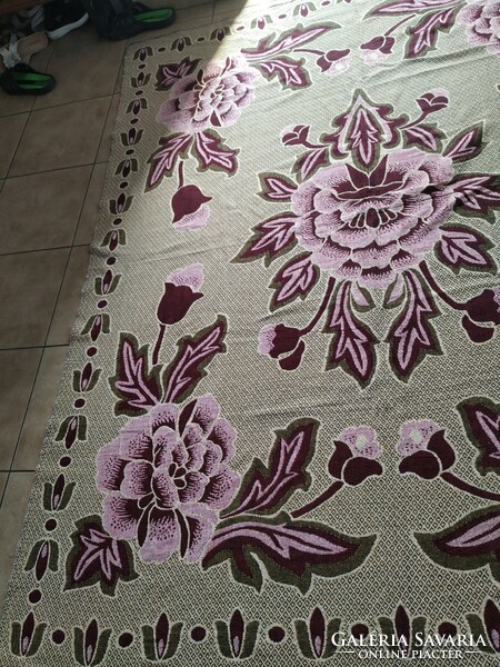 Beautiful, silk carpet, tablecloth, bedspread for sale! 210 X 170 cm