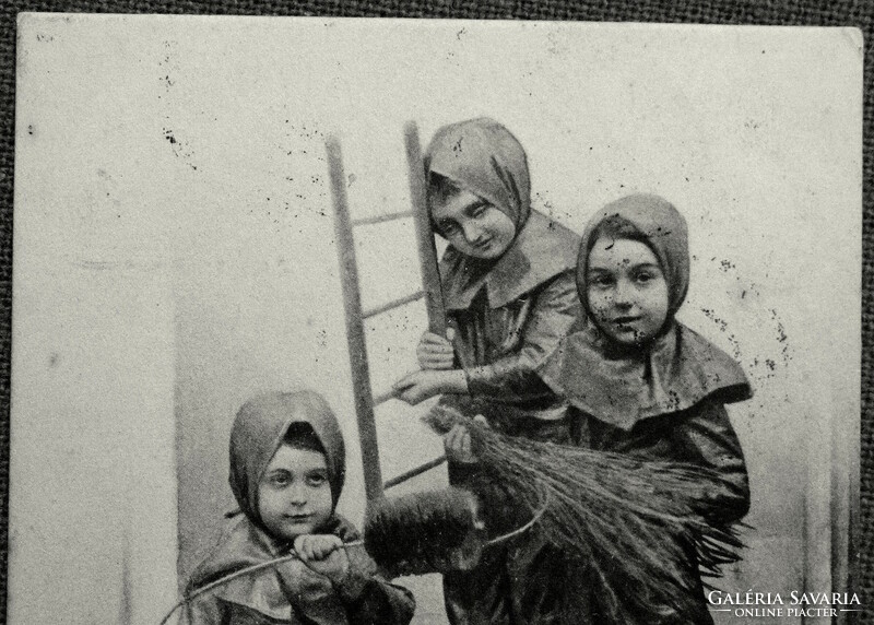 Antik Újévi üdvözlő képeslap kéményseprő gyerekek