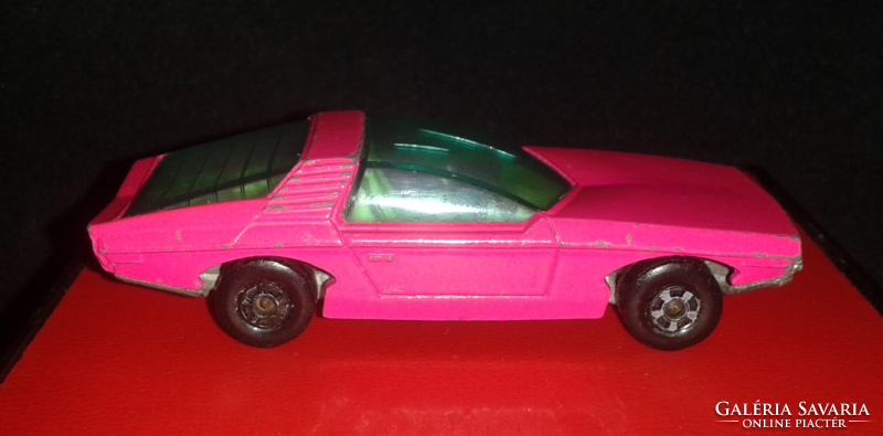 Matchbox Superfast - Pink Vauxhall Guildsman No.40. 1971 Lesney Products