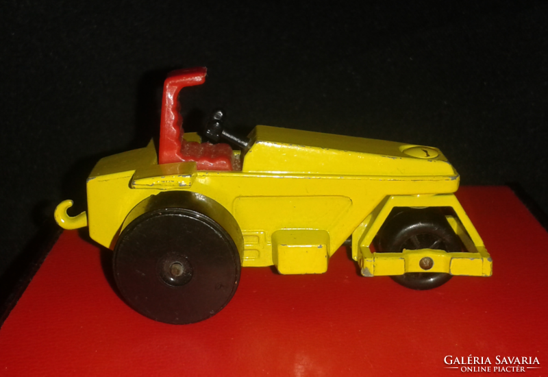 Like 1973 lesney matchbox superfast # 21 rod roller england