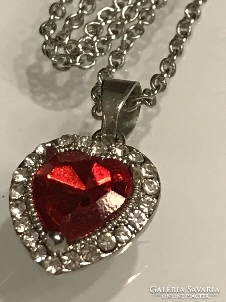 18-carat gold-plated necklace with swarovski crystal heart-shaped pendant