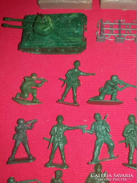 Retro trafikáru bazáráru műanyag játék katona katonák csomagban egyben képek szerint 4