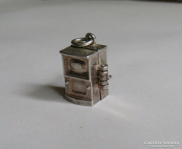 Silver TV pendant, with video camera, can be opened! An old English piece!