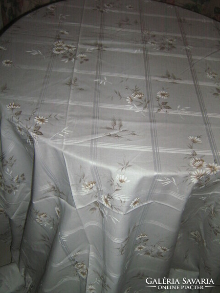 Beautiful white floral huge light damask tablecloth new