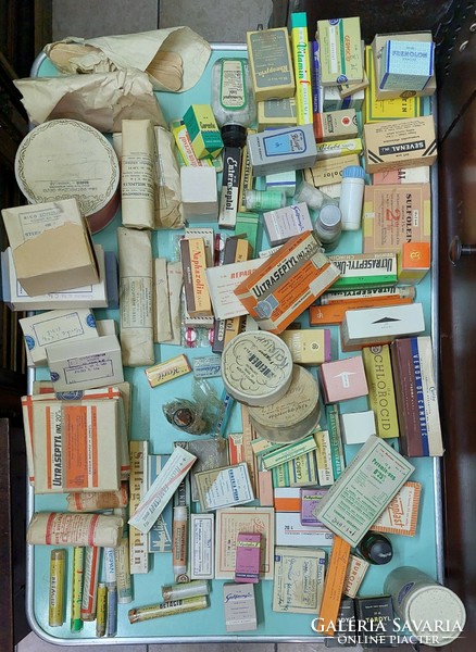 A collection of 115 old medicines for collection purposes only