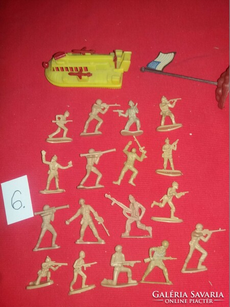 Retro traffic goods bazaar goods plastic toy soldier soldiers in one package according to pictures 6