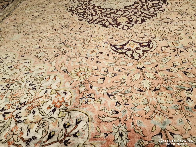 Álomszép hatalmas 275x370 kézi csomózású hernyóselyem perzsa szőnyeg BFZ478 prémium termék