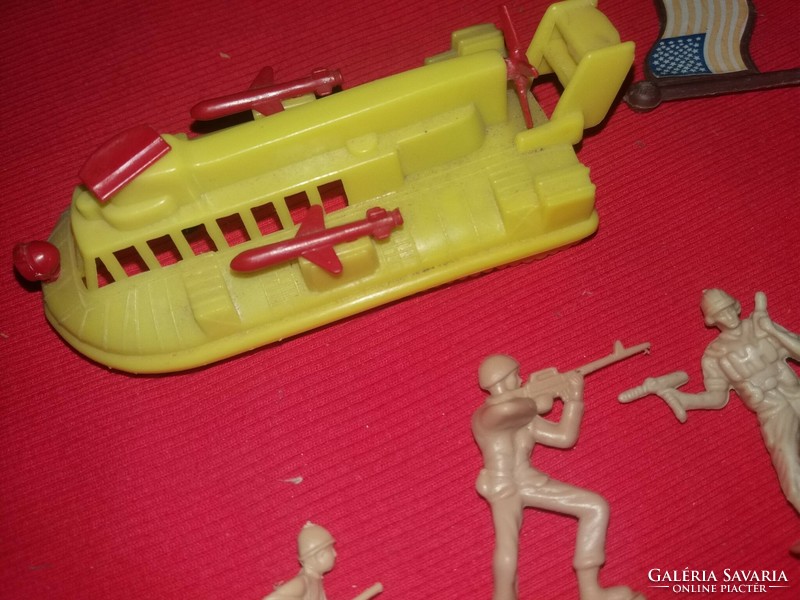 Retro trafikáru bazáráru műanyag játék katona katonák csomagban egyben képek szerint 6