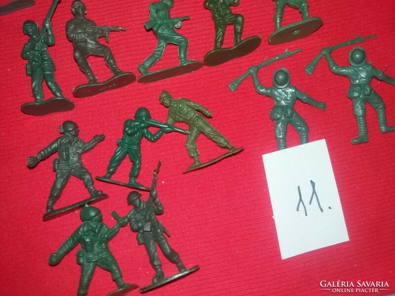 Retro stationery bazaar plastic toy soldier soldiers package in one pictures 11