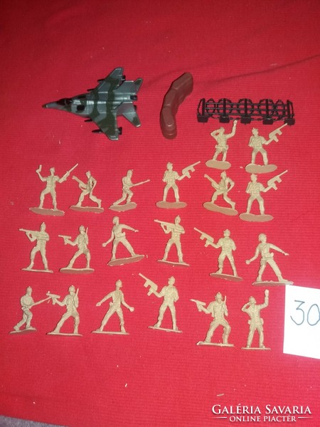 Retro stationery bazaar plastic toy soldier soldiers package in one pictures according to 30