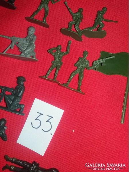 Retro stationery bazaar plastic toy soldier soldiers package in one pictures 33
